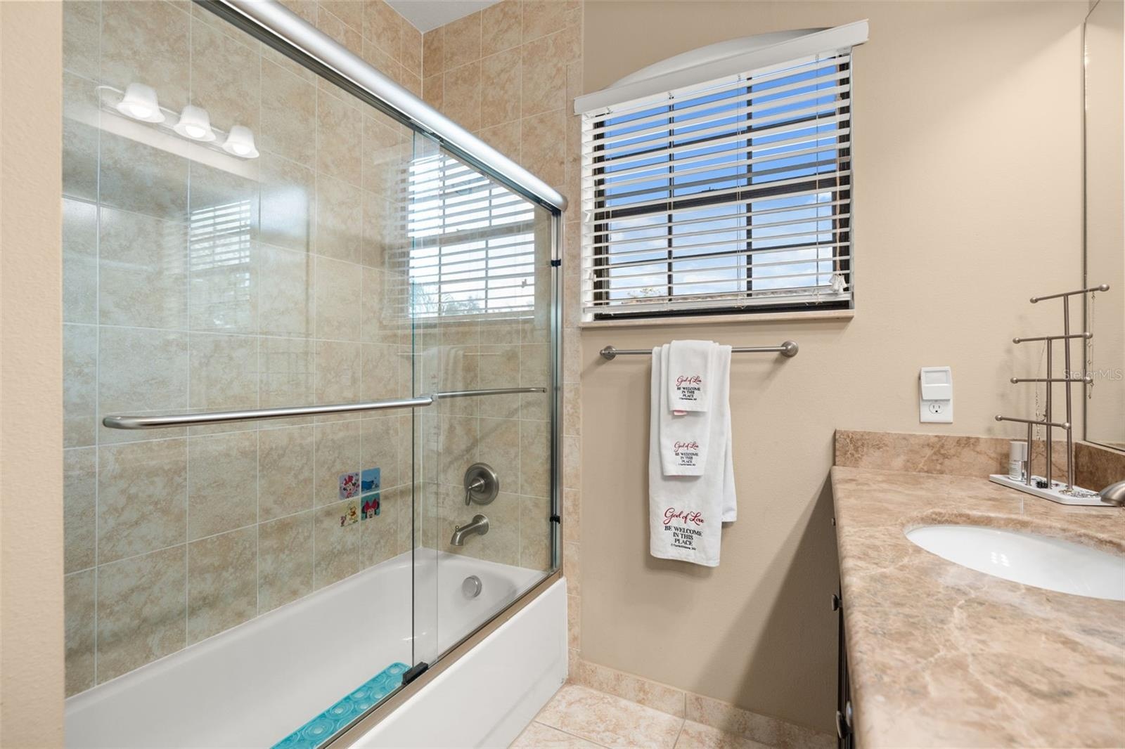Upstairs guest bathroom