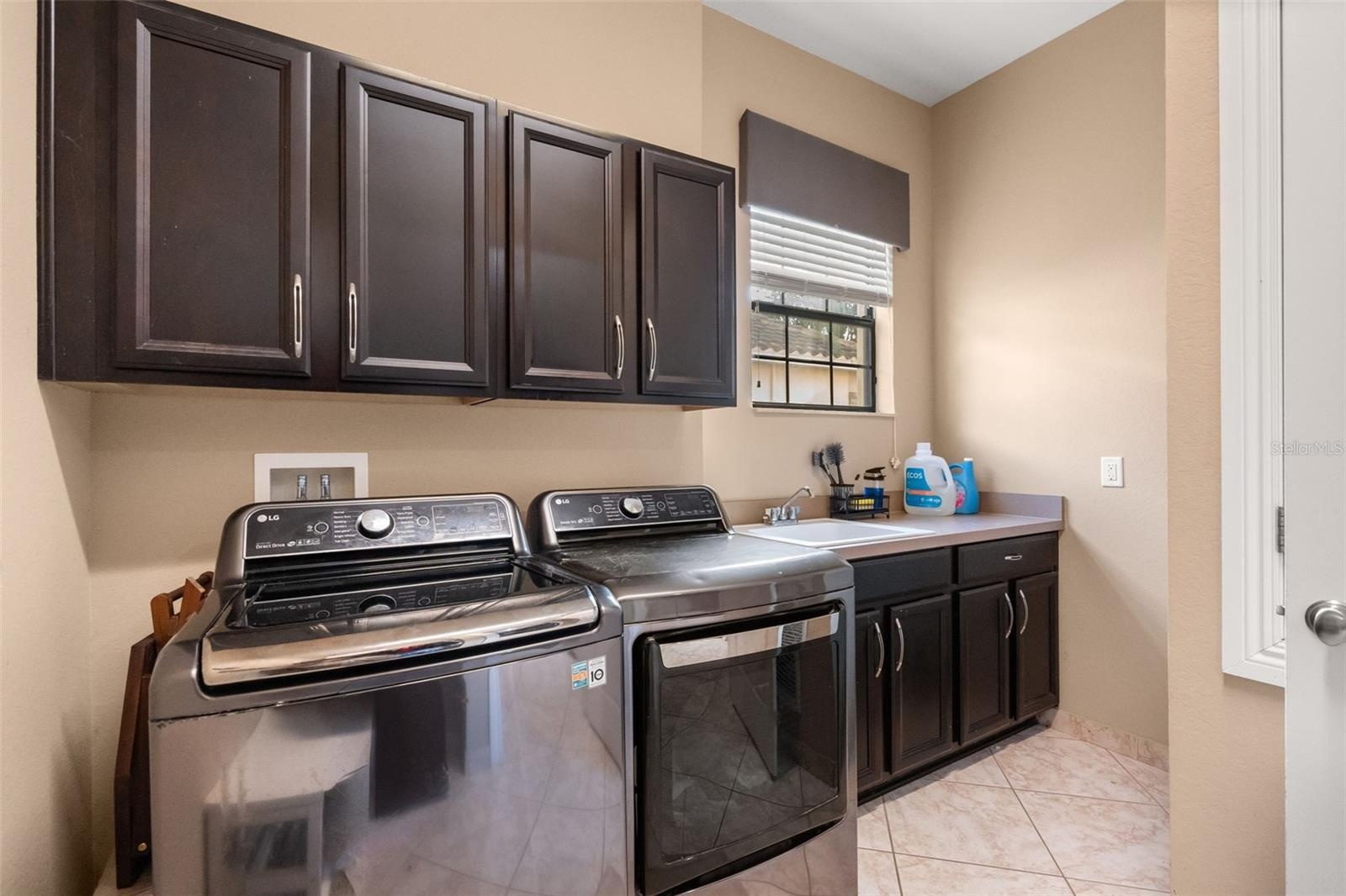 Downstairs Laundry room