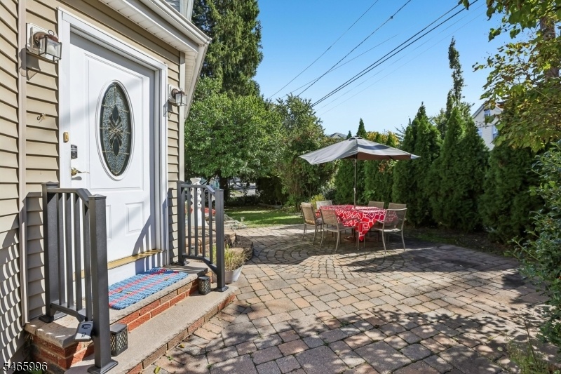 Patio & Yard