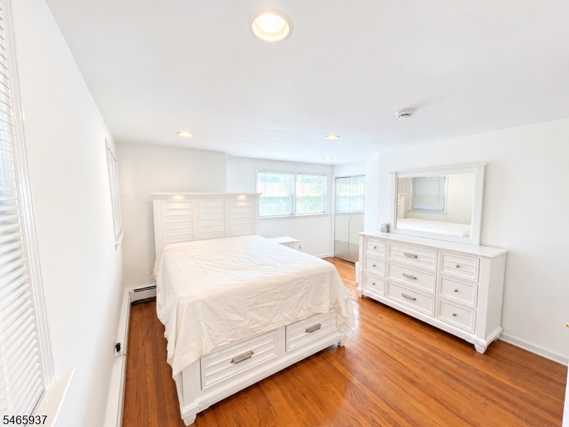 AI Staged Bedroom 4