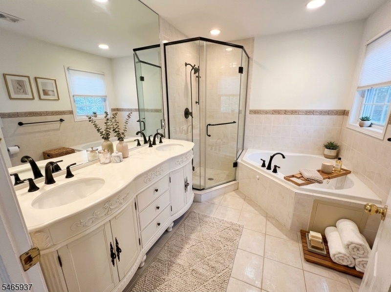 AI Staged main bathroom