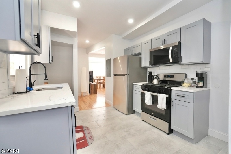 1st fl Kitchen