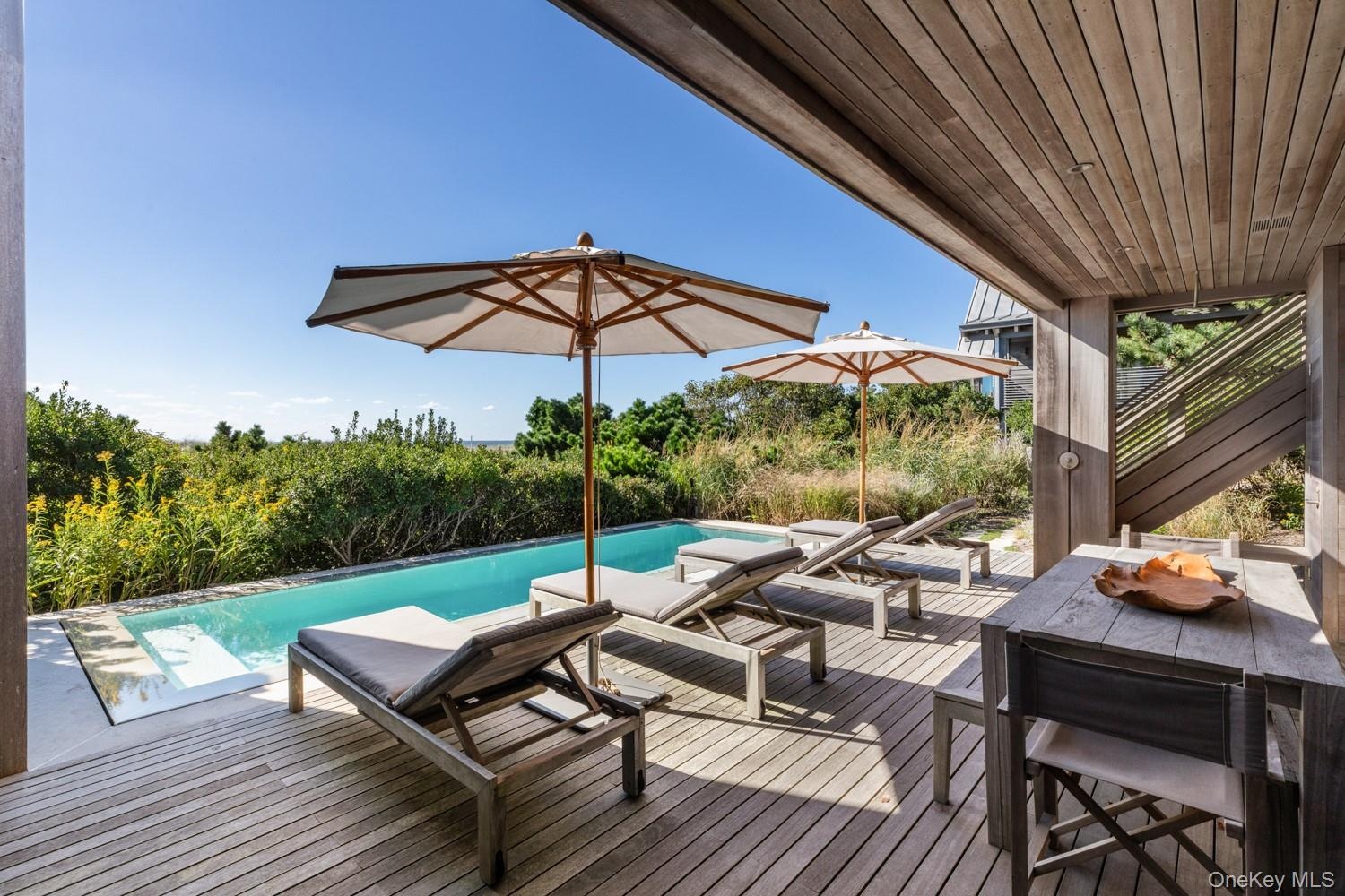 Outdoor Dining Facing Pool Deck