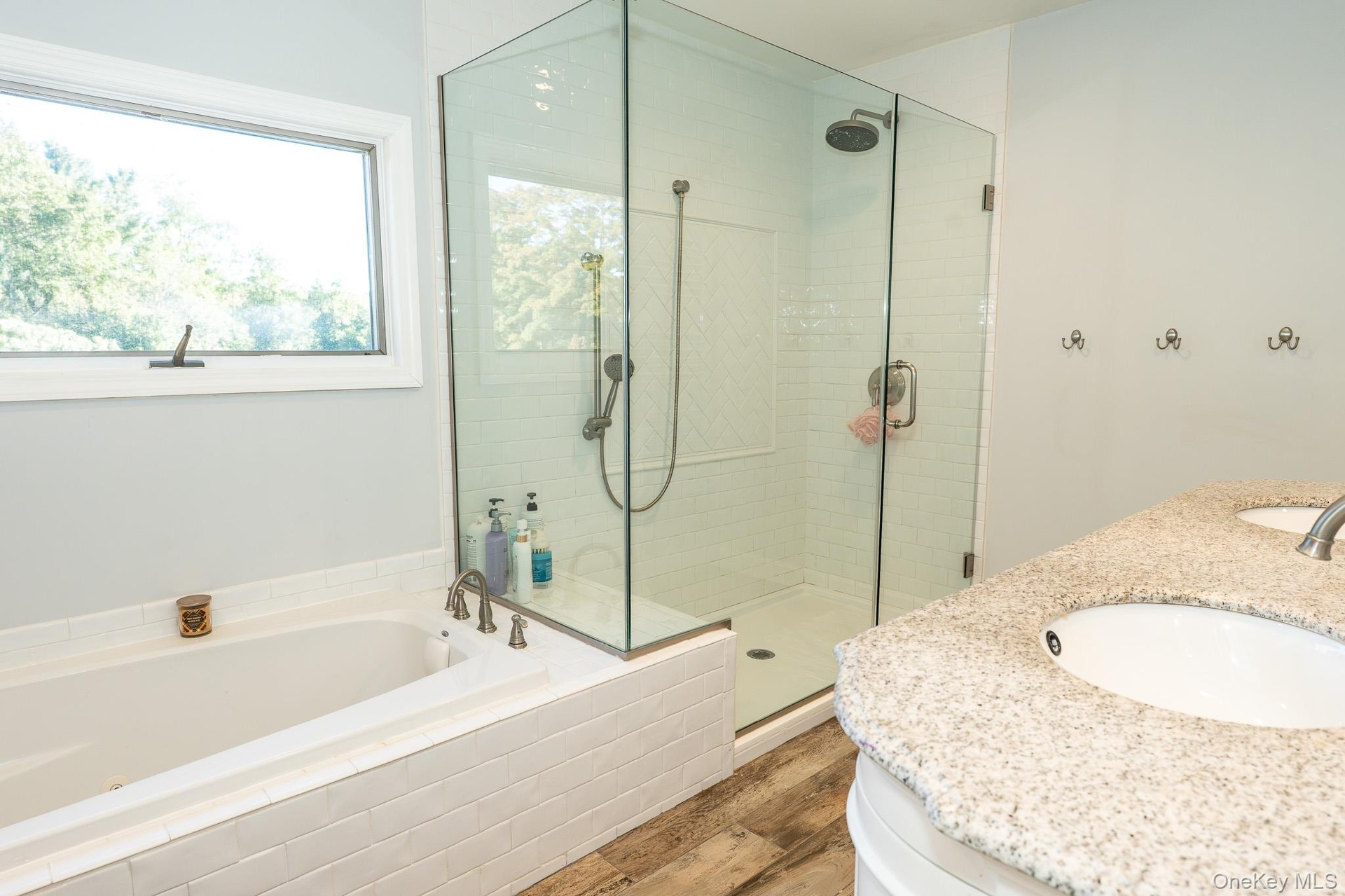 Second Floor Shared Bathroom 2