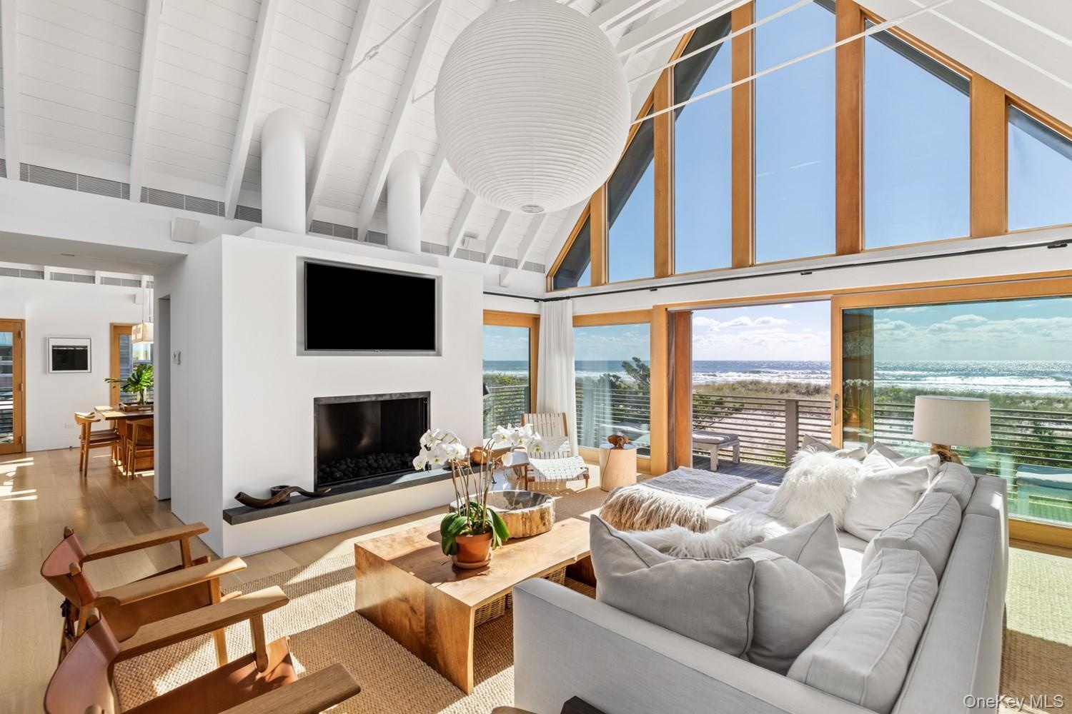 With stunning views of the ocean.