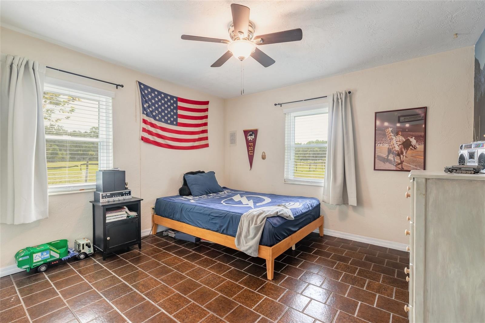 Guest bedroom