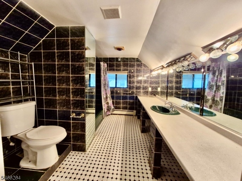 master bath 2nd fl