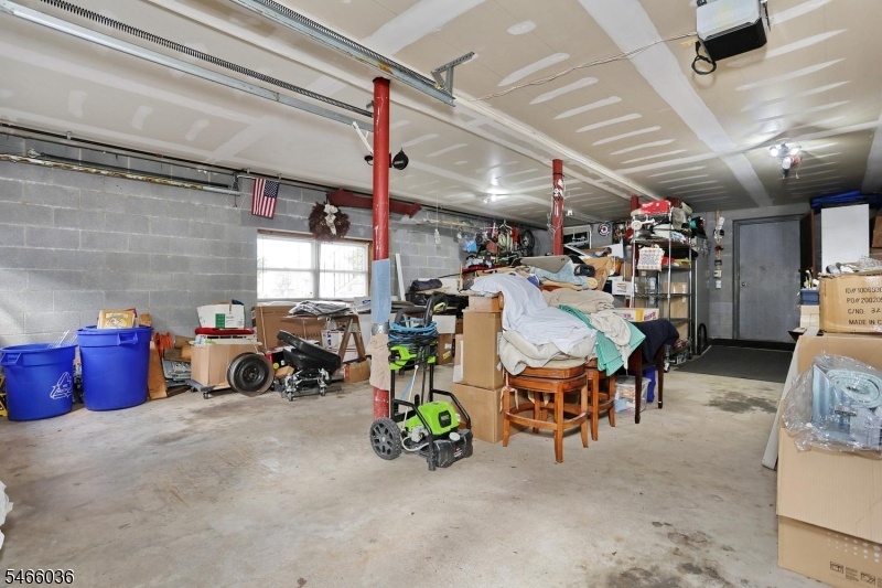 Oversized Garage!