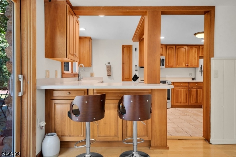 Breakfast bar