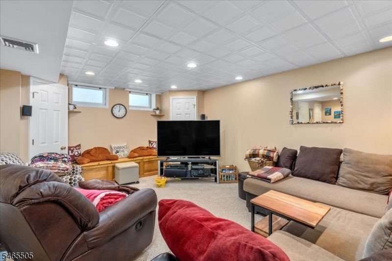 basment rec room