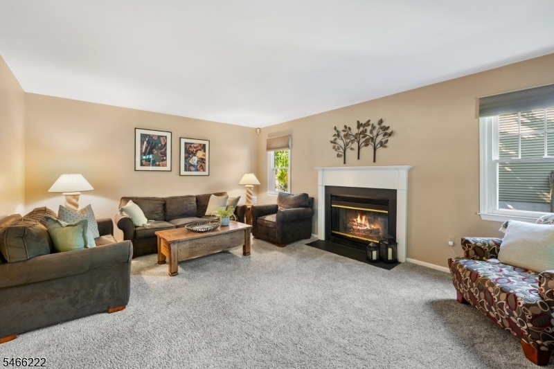 INVITING FAMILY ROOM