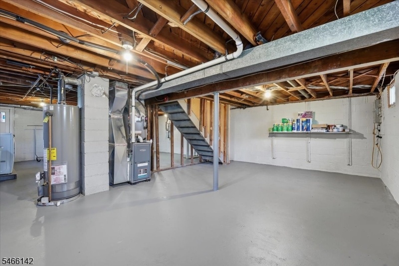 Full Unfinished Basement