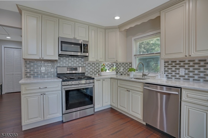 Glass Tile Backsplash