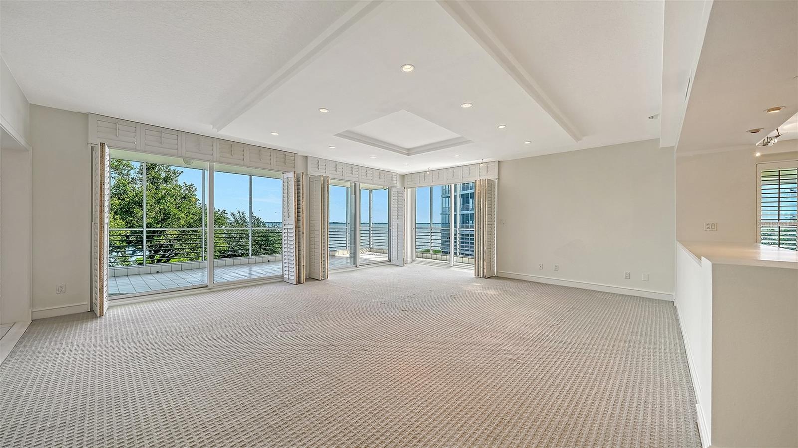 Expansive Views of Bay
