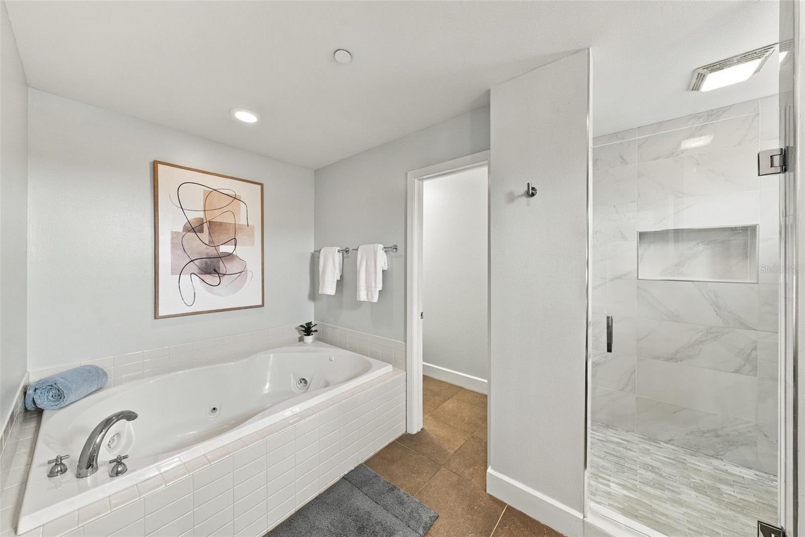 Spa like soaking tub