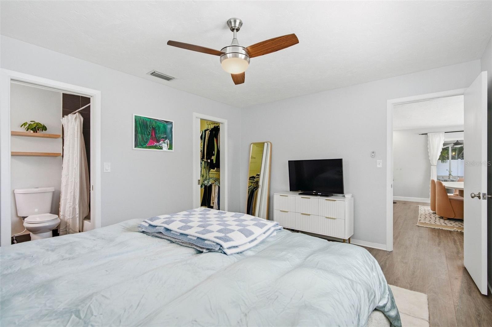 Master bedroom with en-suite bathroom