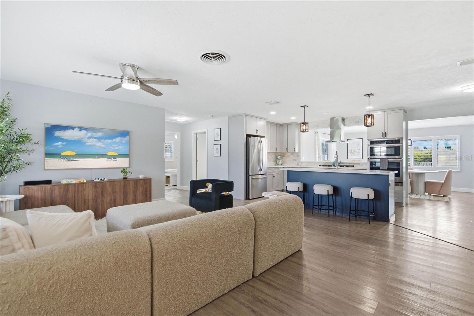 Beautiful Open Floor plan
