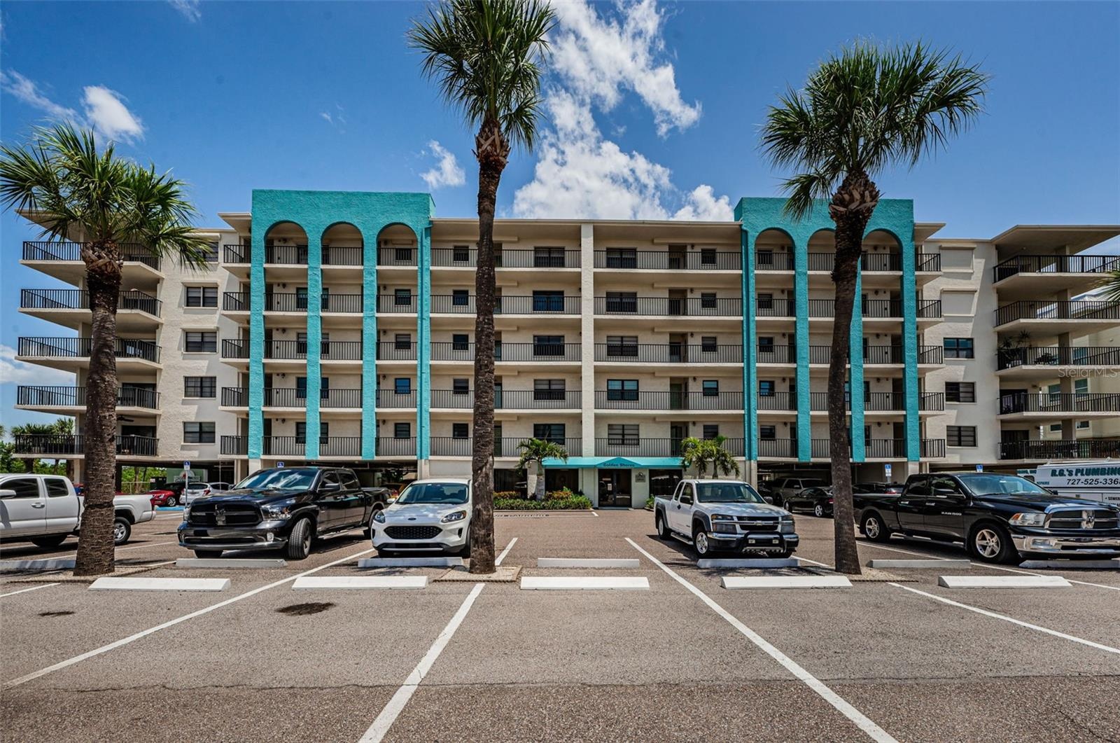 Solid Construction, Elevated building and 20 Community, first come, first serve boat slips!