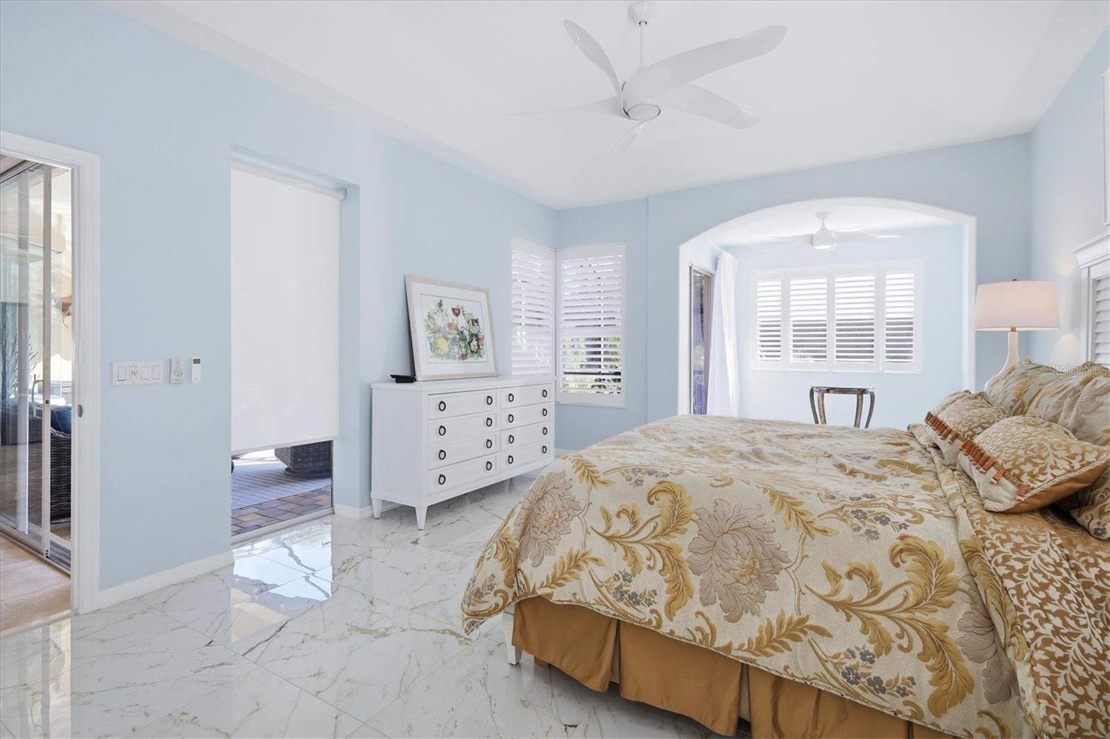 Primary Suite w/sitting room