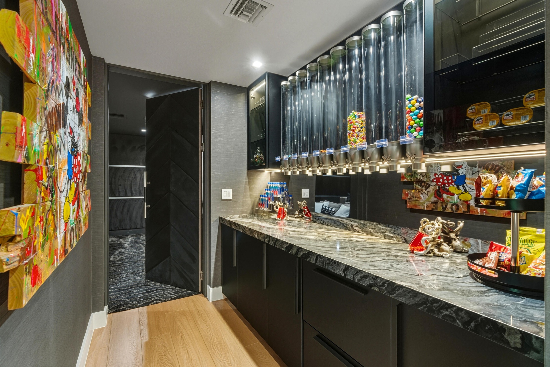 CLUBHOUSE CANDY BAR