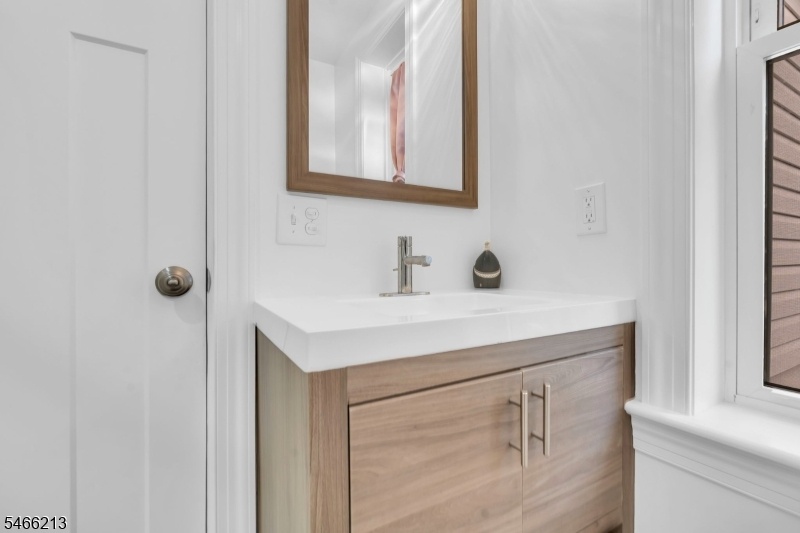 1st floor bath
