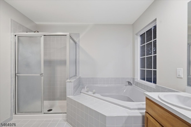 Bathroom- Main Bedroom