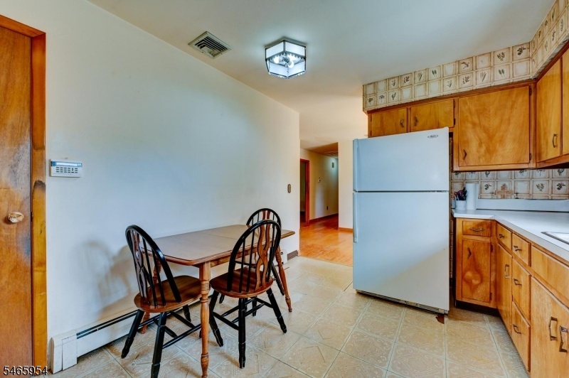 Eat In Kitchen