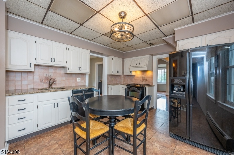 Eat in Kitchen