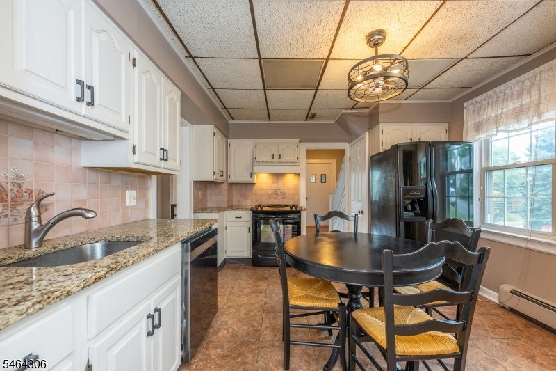 Eat in Kitchen