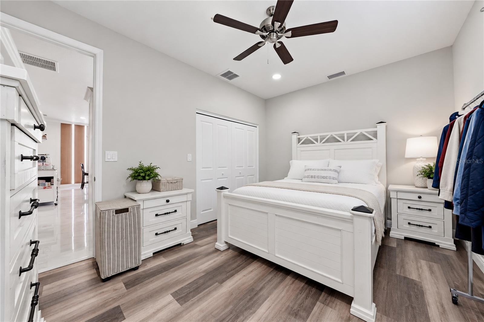 2nd bedroom