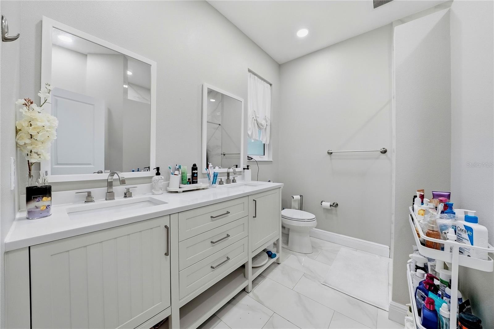 Primary bath