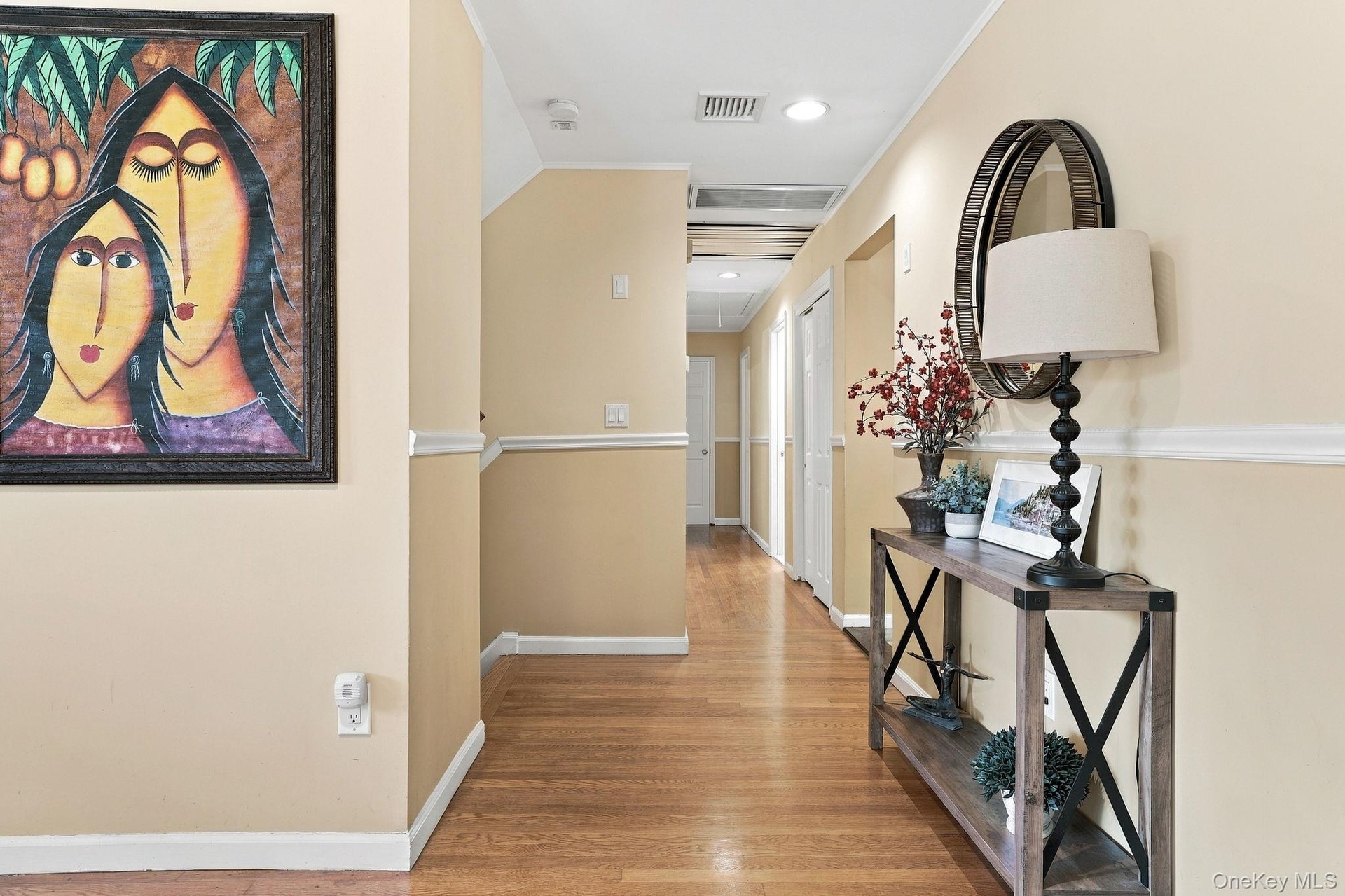 Hallway (Main Floor)