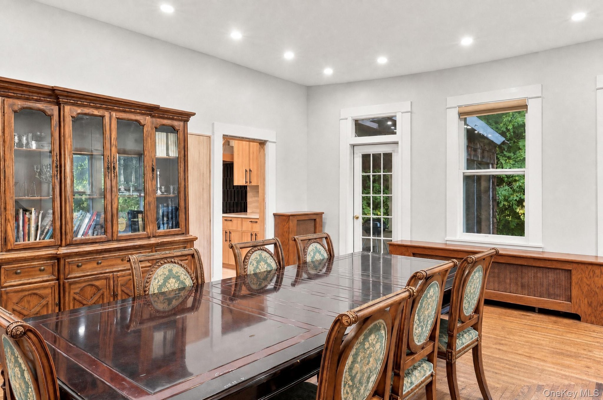10' ft. ceiling Hight