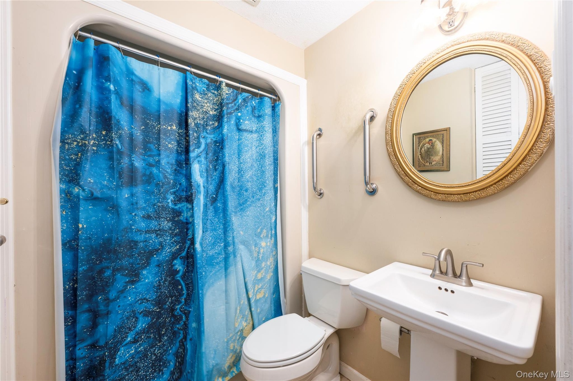 Main floor bathroom