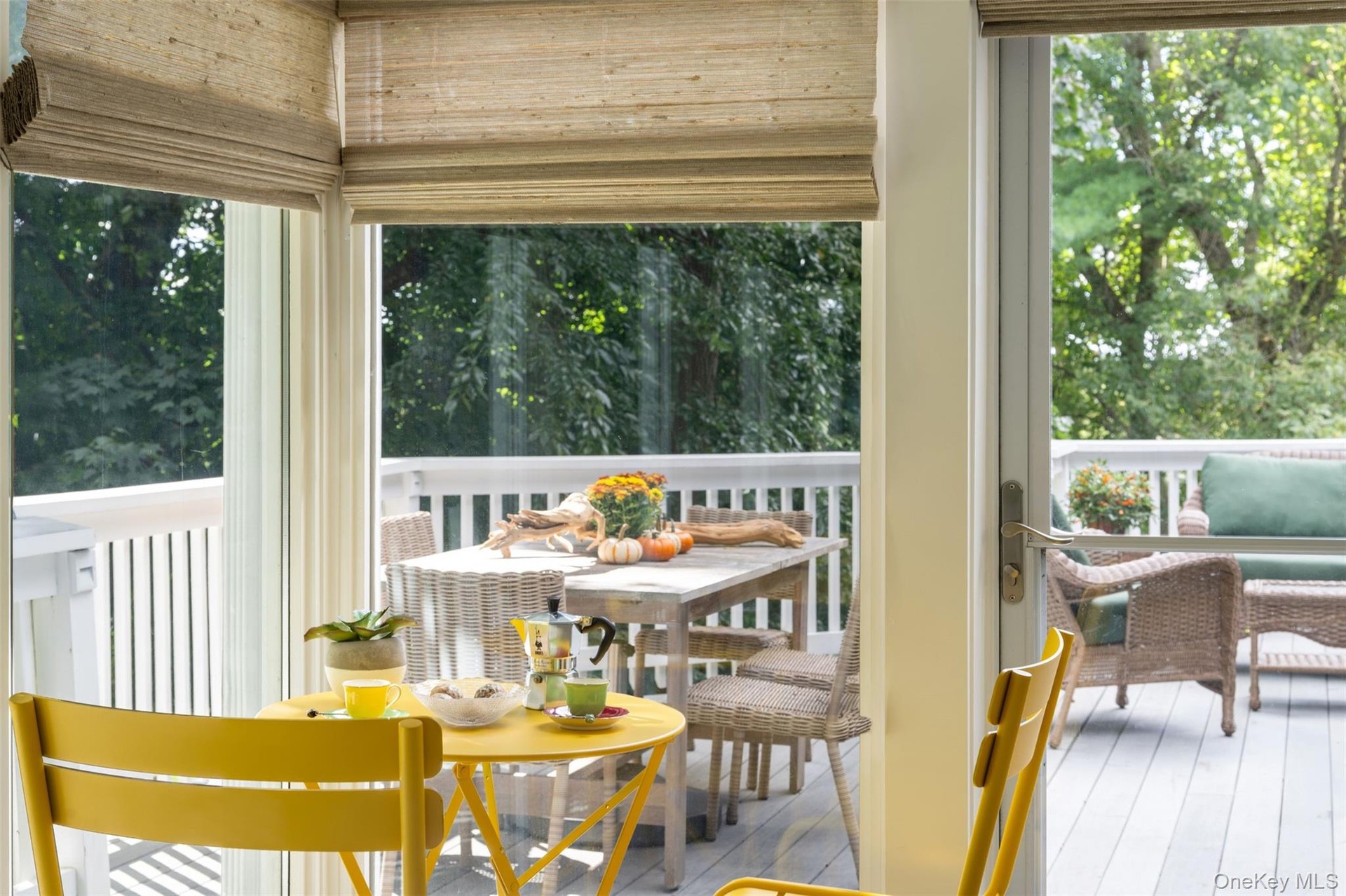 Enjoy the 4 season Sunroom year for round entertaining.