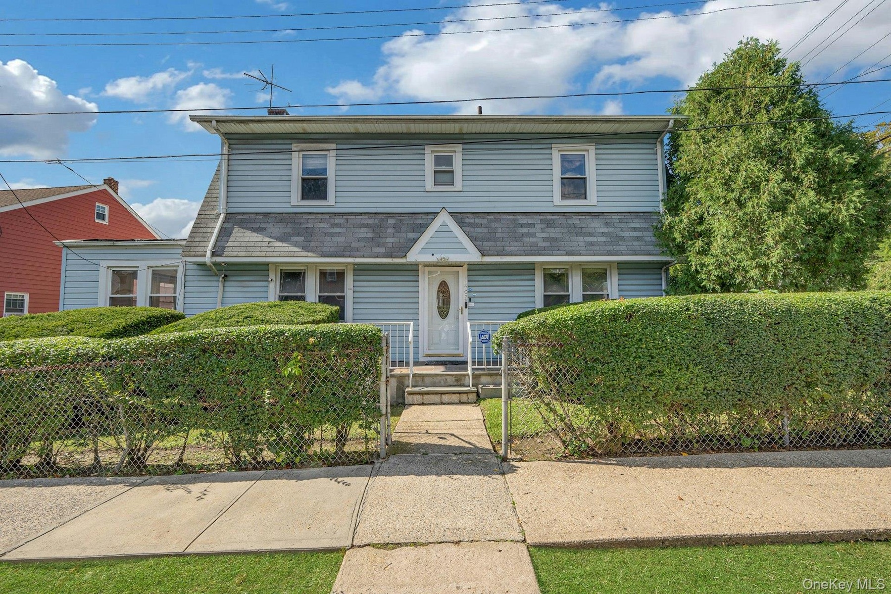 Welcome to 402 Hancock Ave!