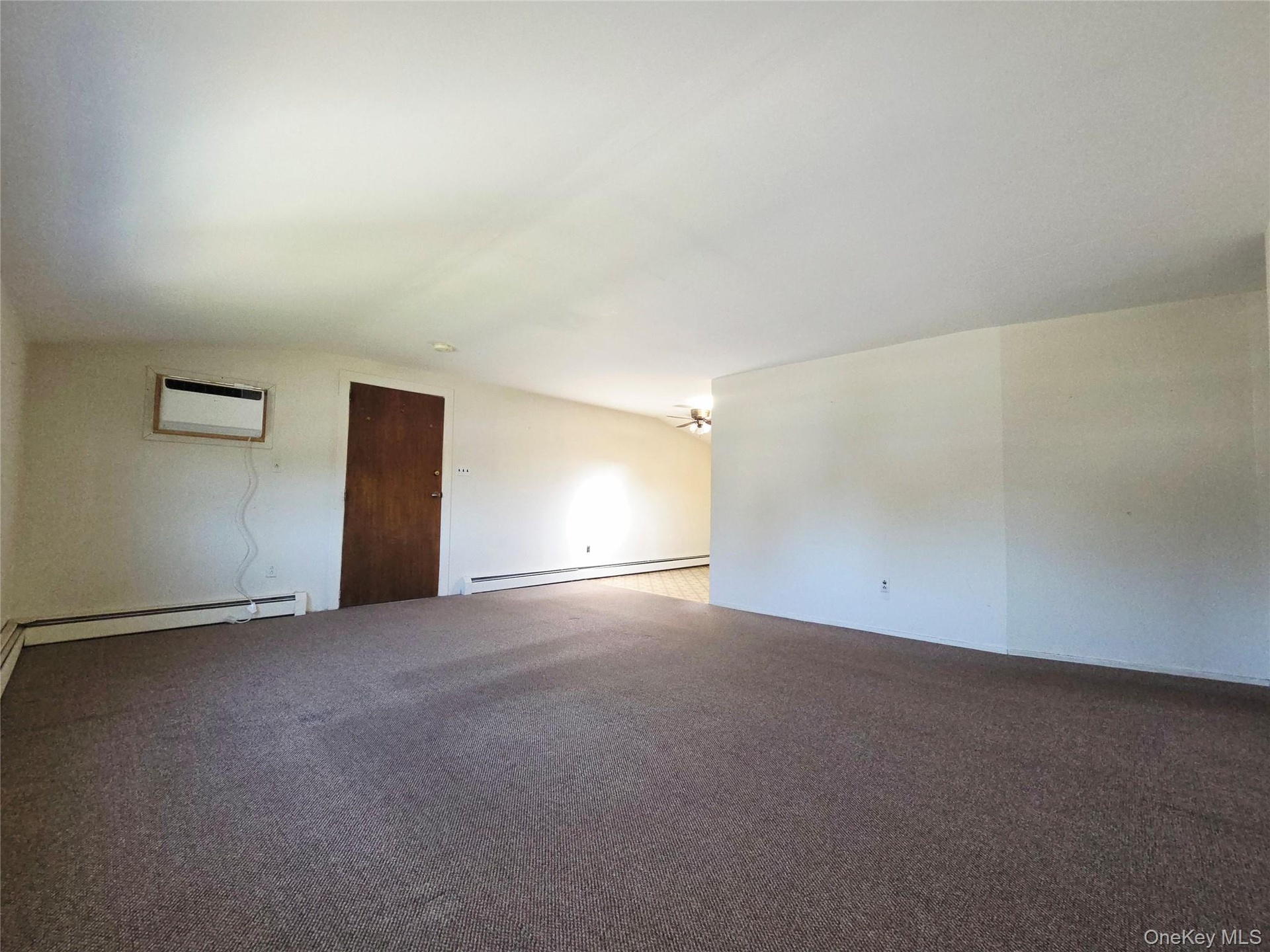2nd floor HUGE family room