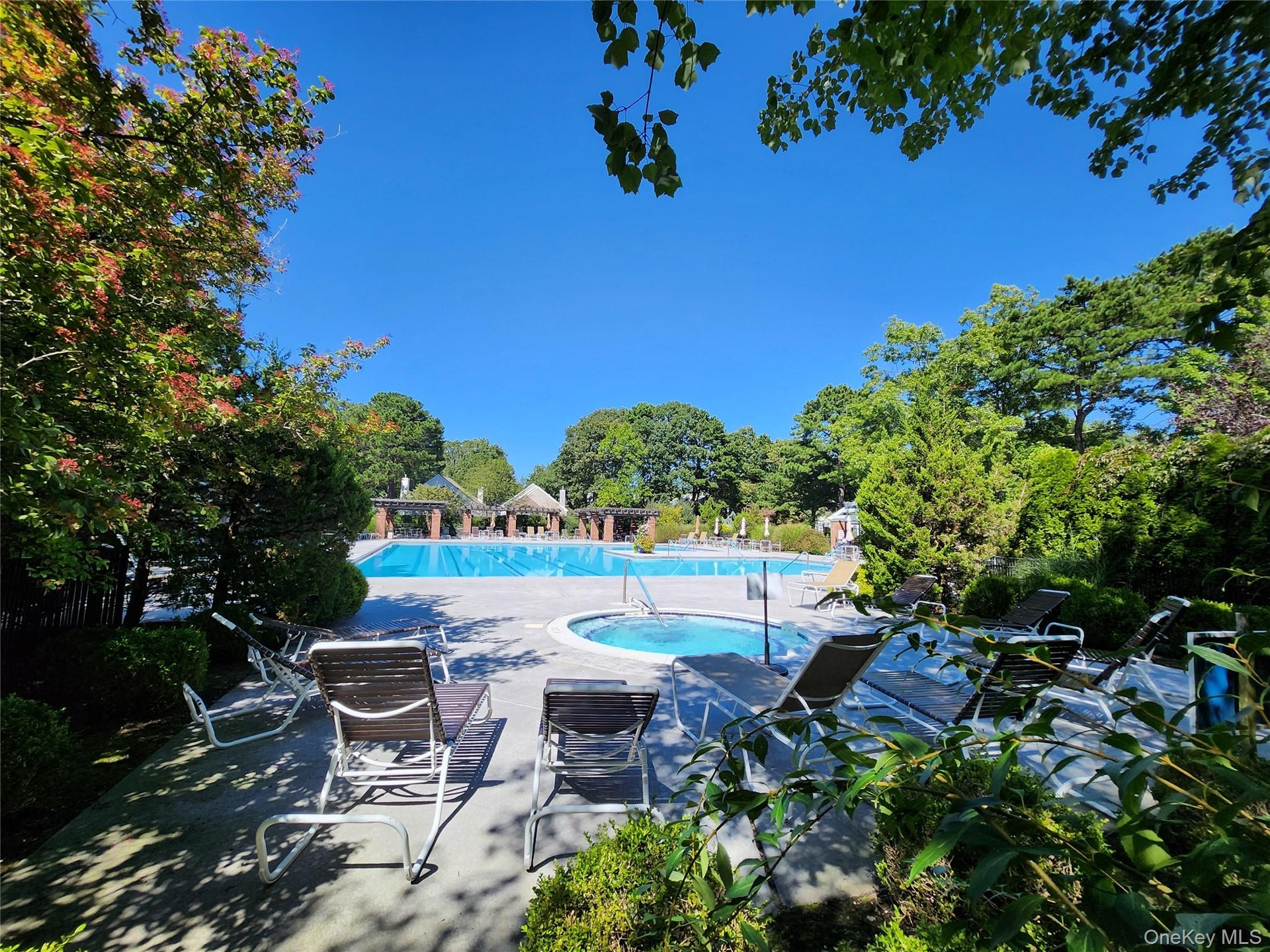 The Leisure Glen Community Pool & Hot Tub
