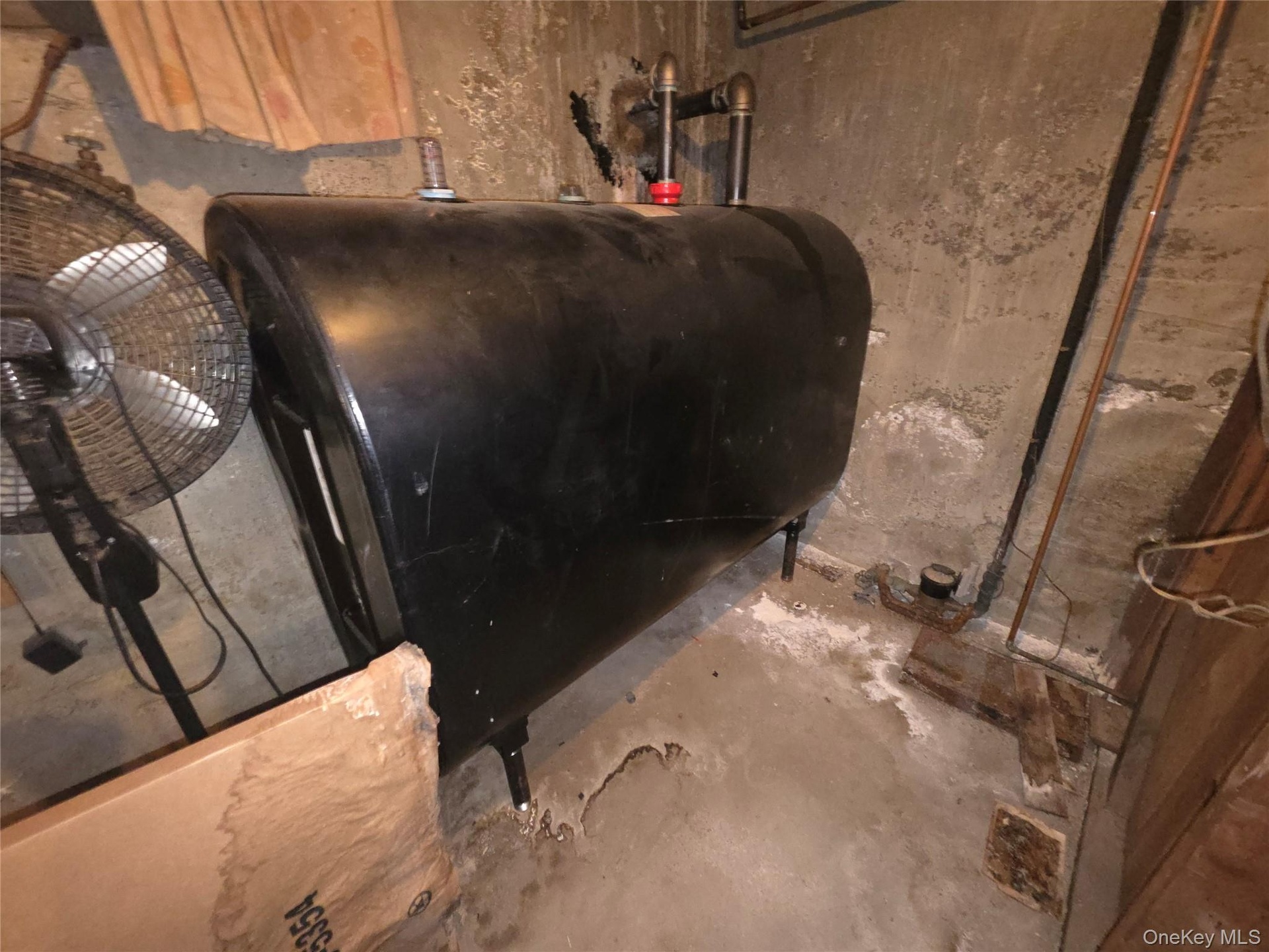 Oil tank in good shape in basement