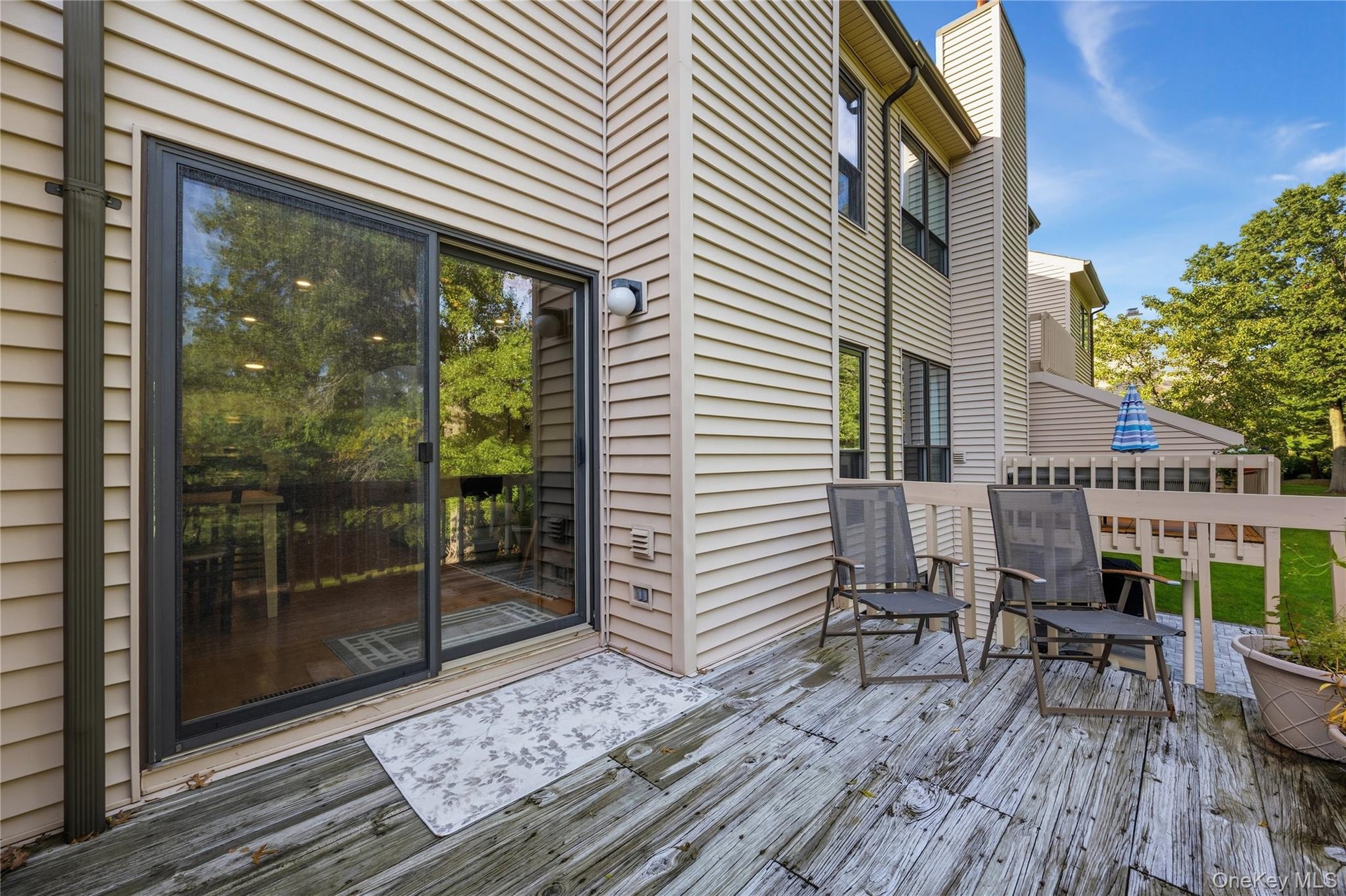 Alternate view of the deck off the Living Room