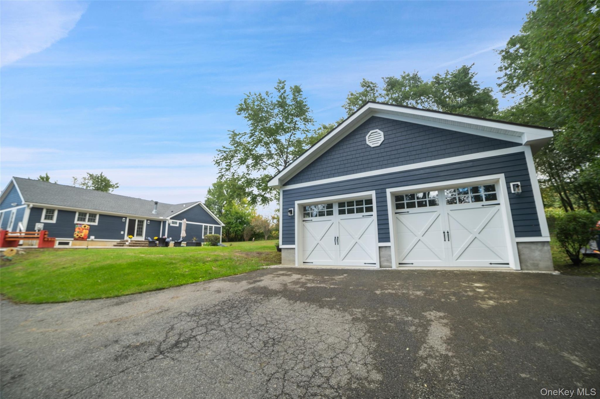 2-car Garage recently upgraded