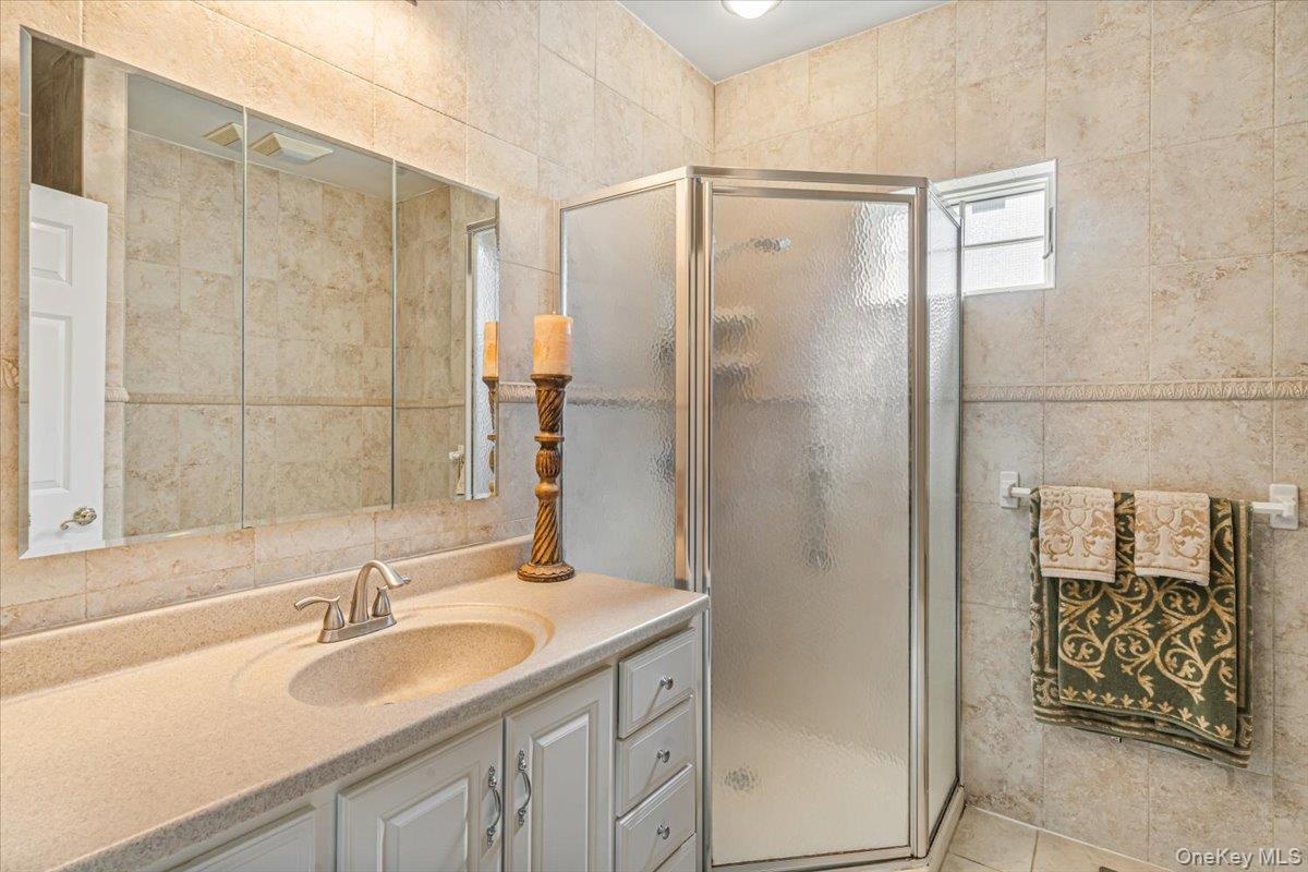 First Floor Bath Room