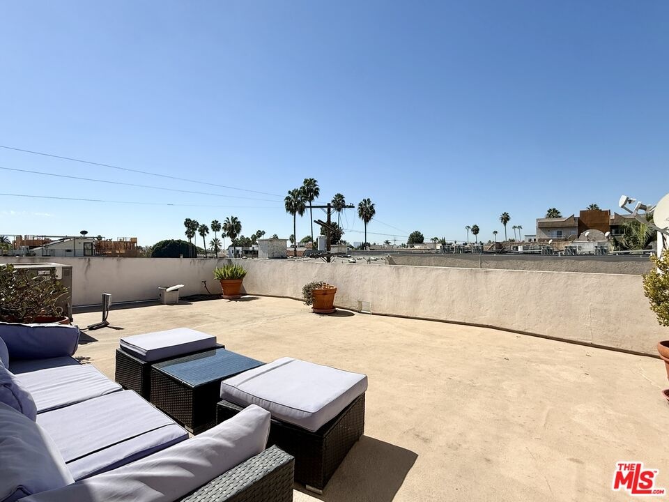 Roof Deck