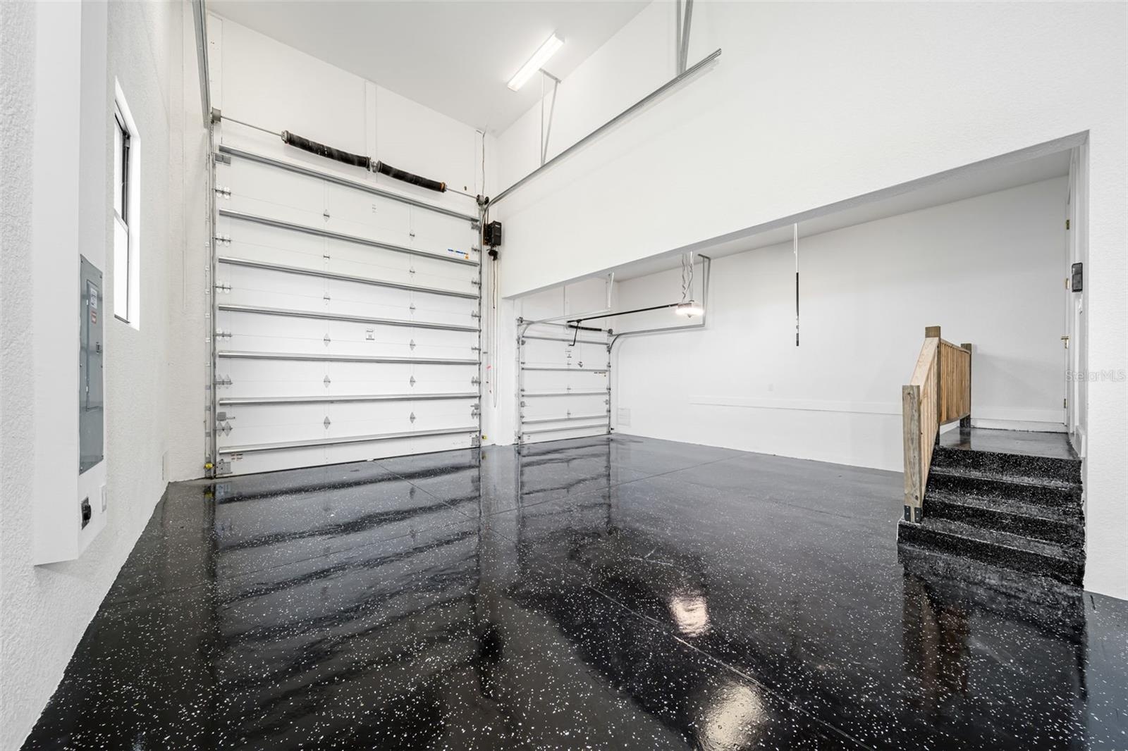 Mega Garage