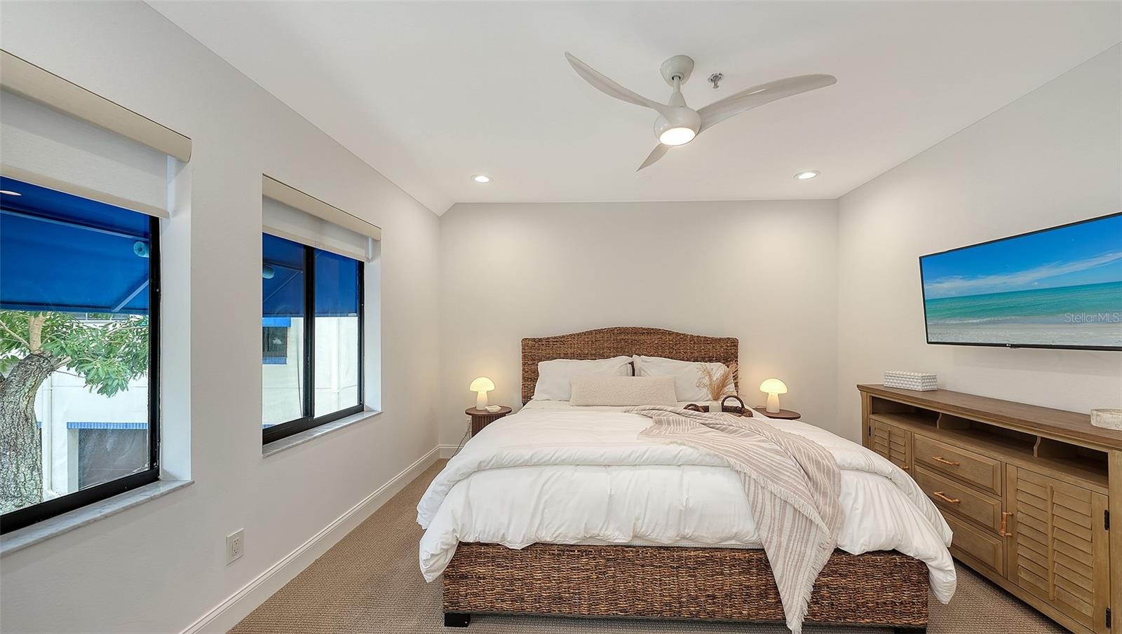 LUXURY KING BED, DRESSER, TV WELCOME THE NEW BUYERS !