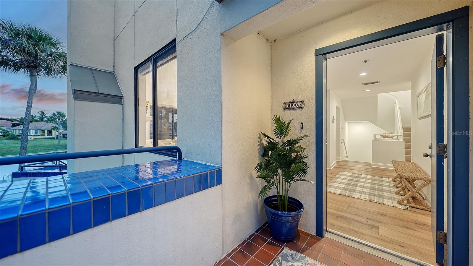 PLAN TO BE WOWED ! THIS COMPLETE RENOVATION HAS A GREAT OPEN FLOOR PLAN