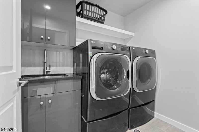 2nd Floor Laundry Room