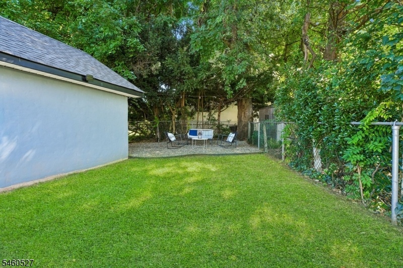 .Deep Backyard