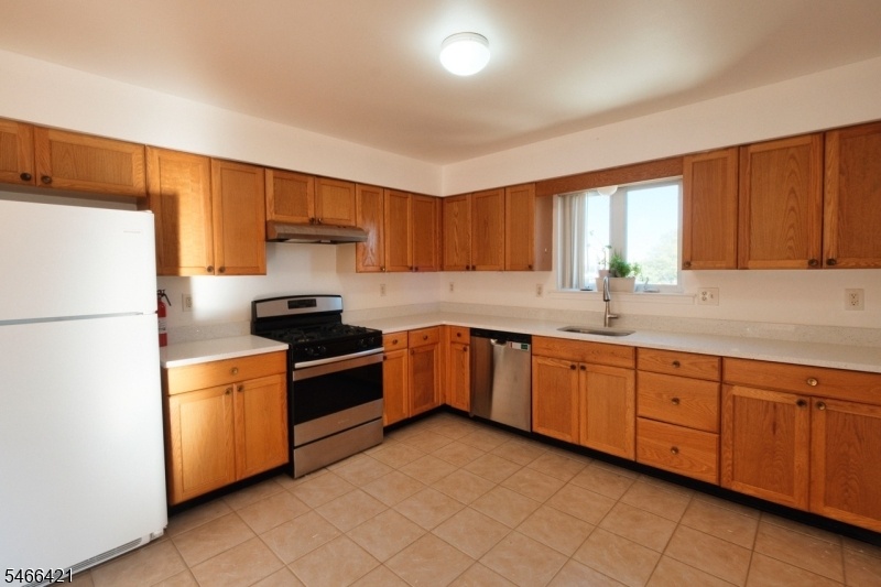 2nd floor kitchen