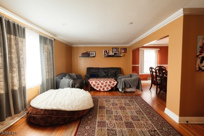 1st floor living room